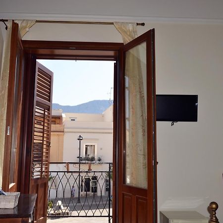 Palazzo Graziano Hotel Terrasini Exterior photo